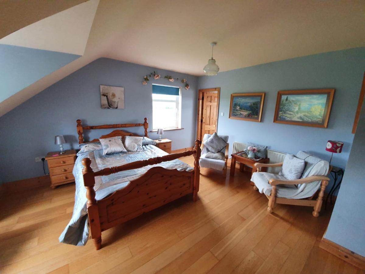 Wild Atlantic Stays Castlemaine Εξωτερικό φωτογραφία